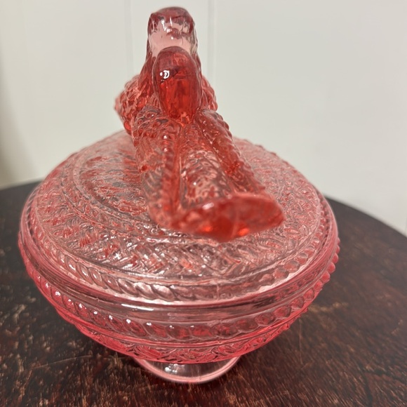 Vintage pink glass nesting bowl love bird doves - Picture 5 of 10